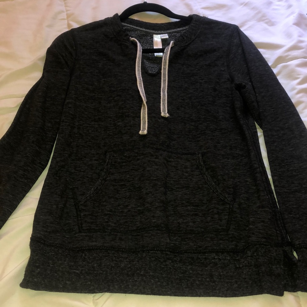 Grey sweatshirt